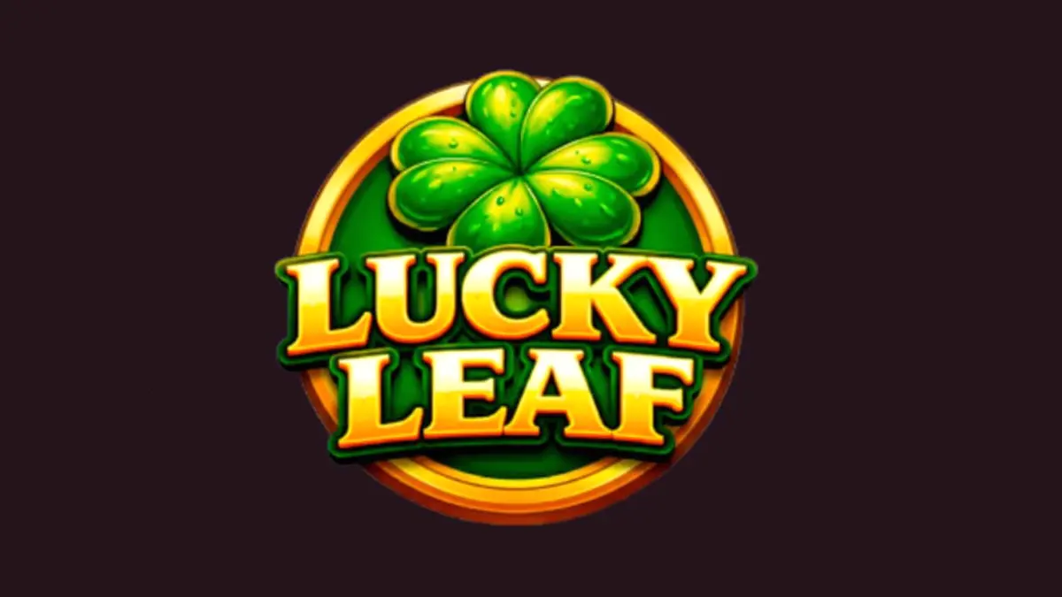 Suasana mistis dan magis di dalam slot Lucky Leaf dengan latar belakang perbukitan Irlandia yang berkabut